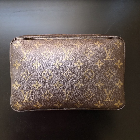 Louis Vuitton Handbags - SOLD!! DO NOT BUY!Vintage Louis Vuitton Trousse 23